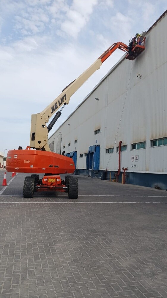 Manlift Rental - 7