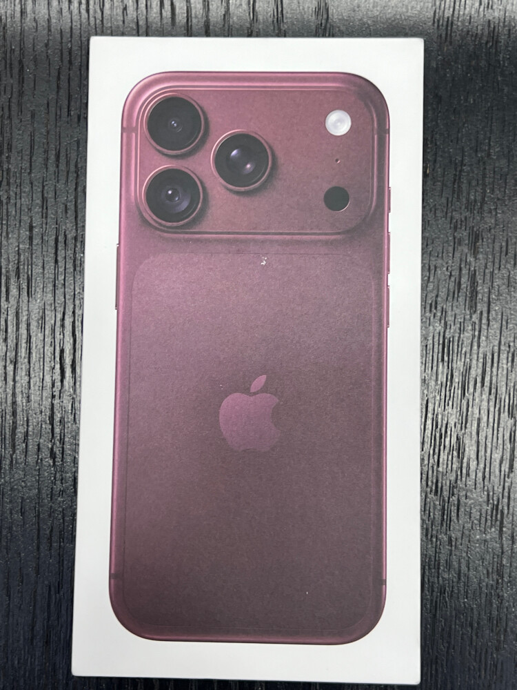 iPhone 18 pro contact no.70072431 - 1