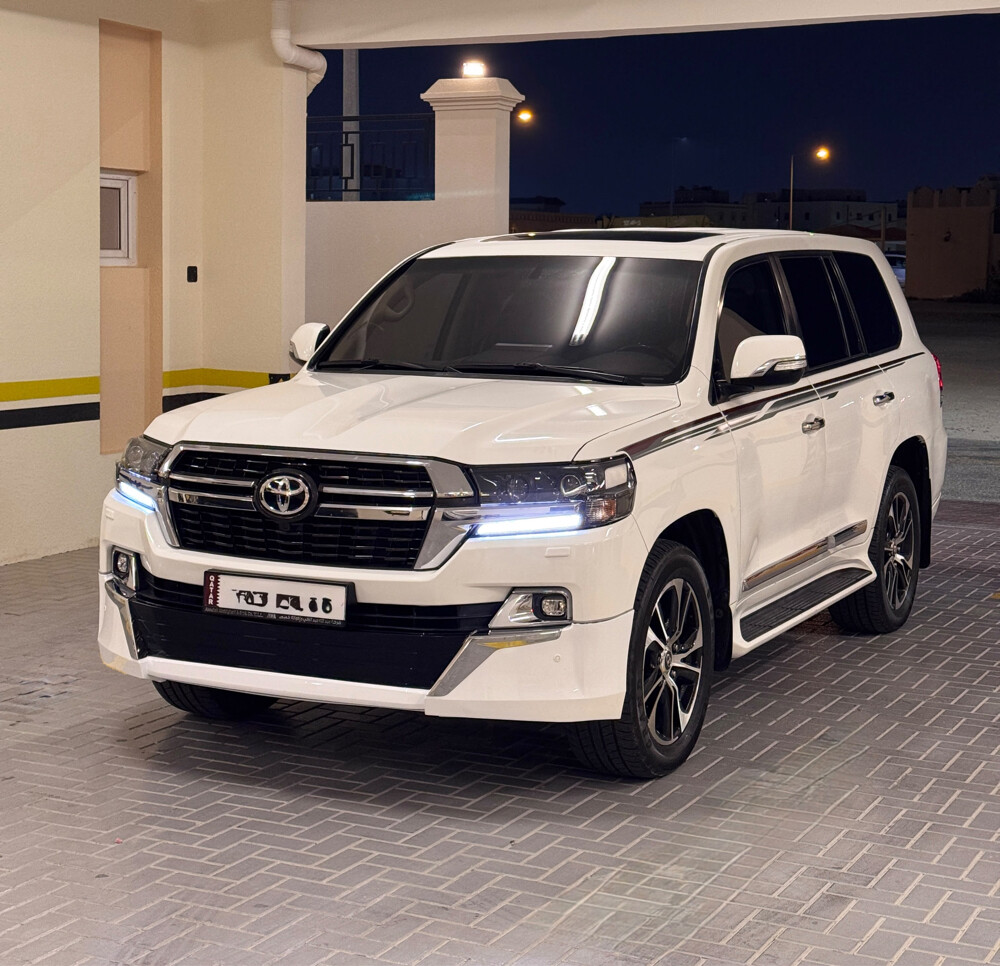 GXR V8 low mileage full option - 5