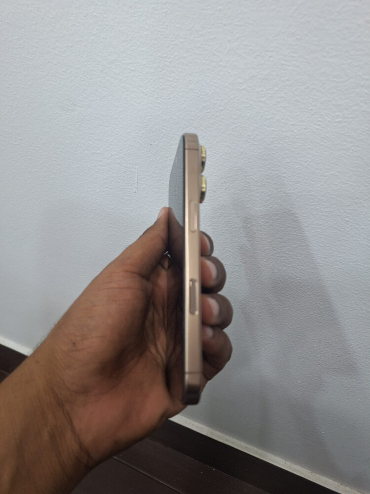 iPhone 16 Pro - 5