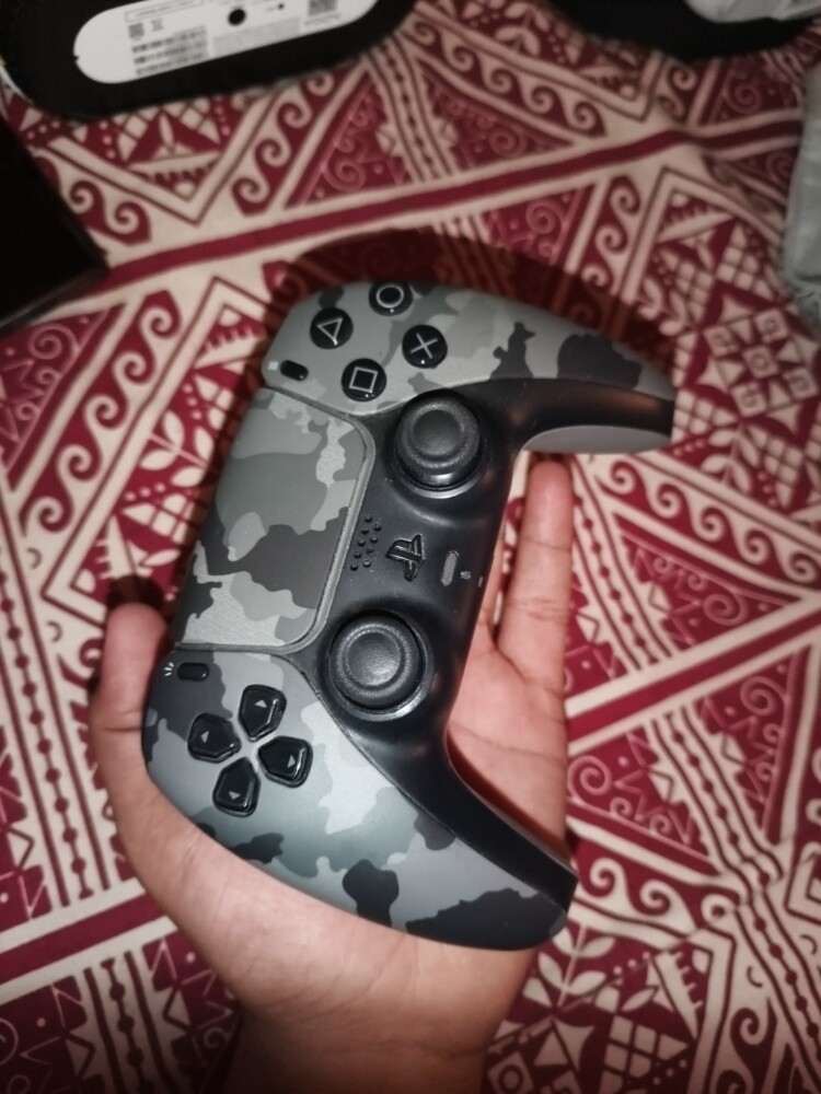 playstation 5 controller - 2