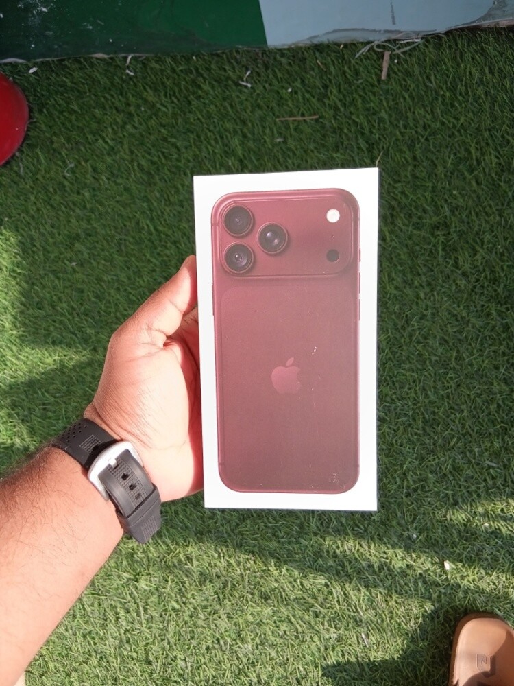 IPHONE 18 PRO MAX 256 gb BURGUNDY - 1