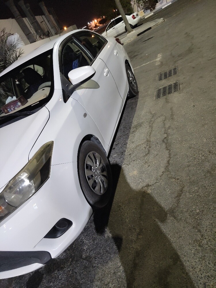 Toyota yaris 1.5 - 9