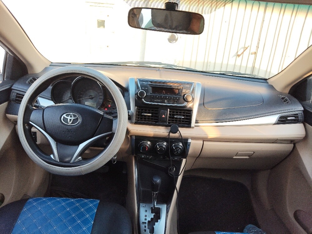 Toyota yaris 1.5 - 3