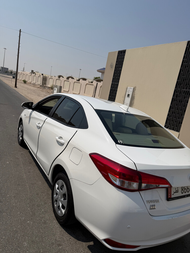 Yaris, original paint, accident 0 - 12