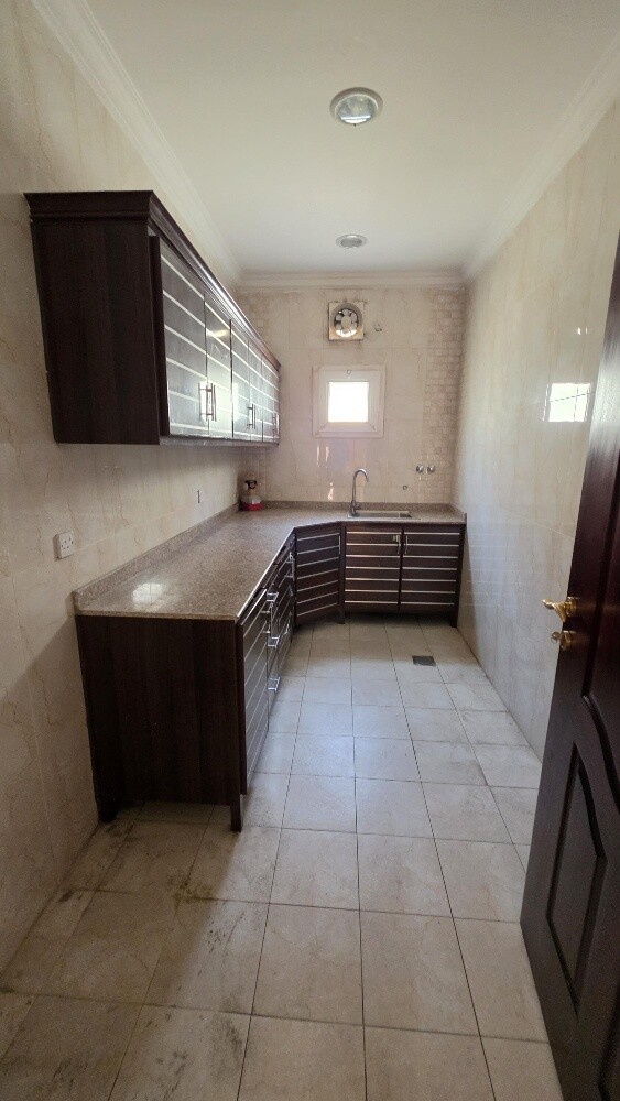 Villa for rent in Al Wukair, Jari M - 12