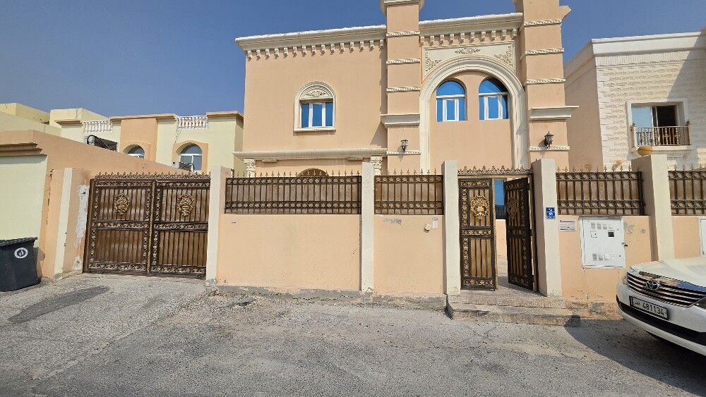 Villa for rent in Al Wukair, Jari M - 14