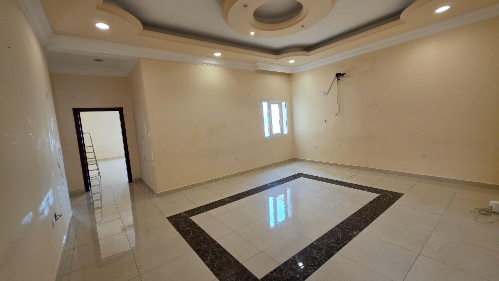 Villa for rent in Al Wukair, Jari M - 11