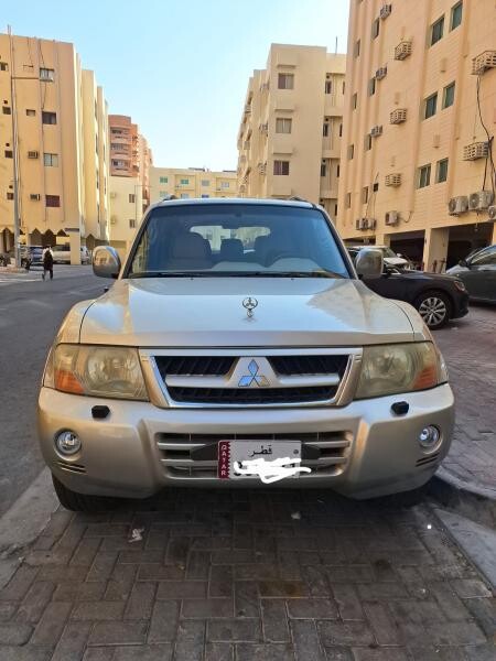 Mitsubishi Pajero - 2