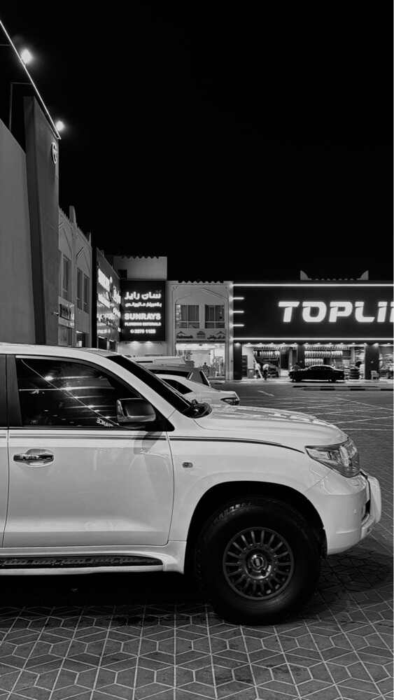 LAND CRUISER VXR 5.7 - 4