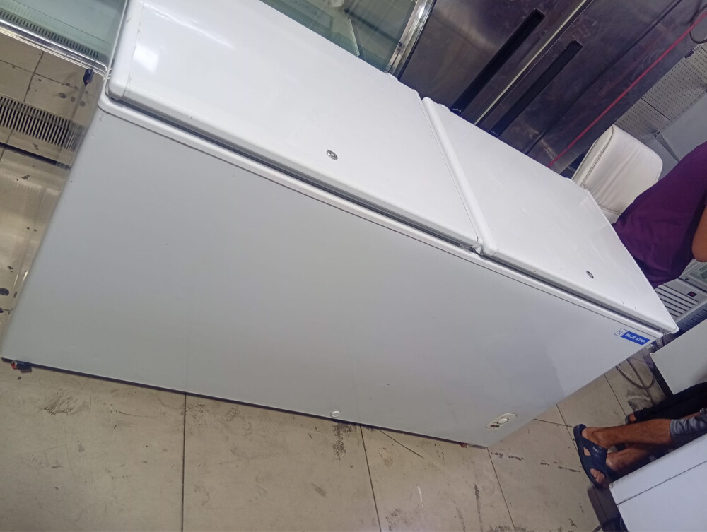 deep freezer sale 33631175 - 4