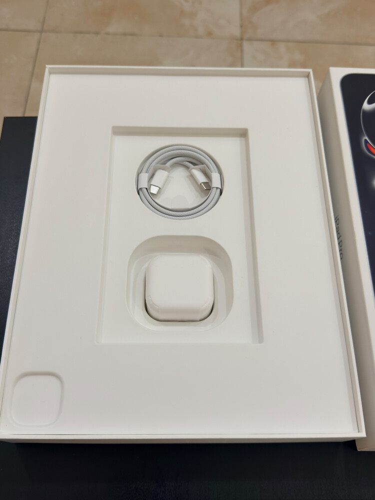 Apple iPad Pro 13 M5 2TB WiFi Silvr - 7