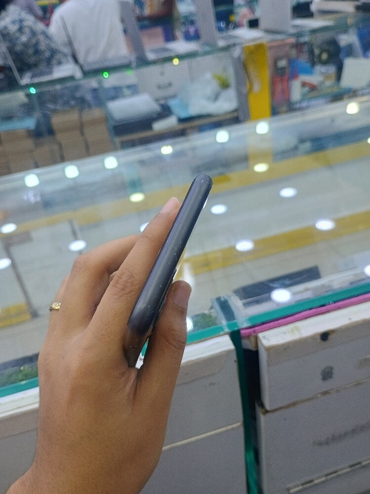 iPhone 11 - 6
