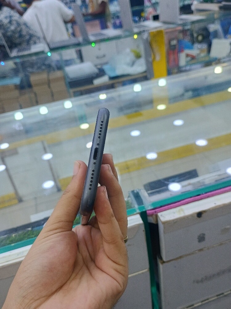 iPhone 11 - 5