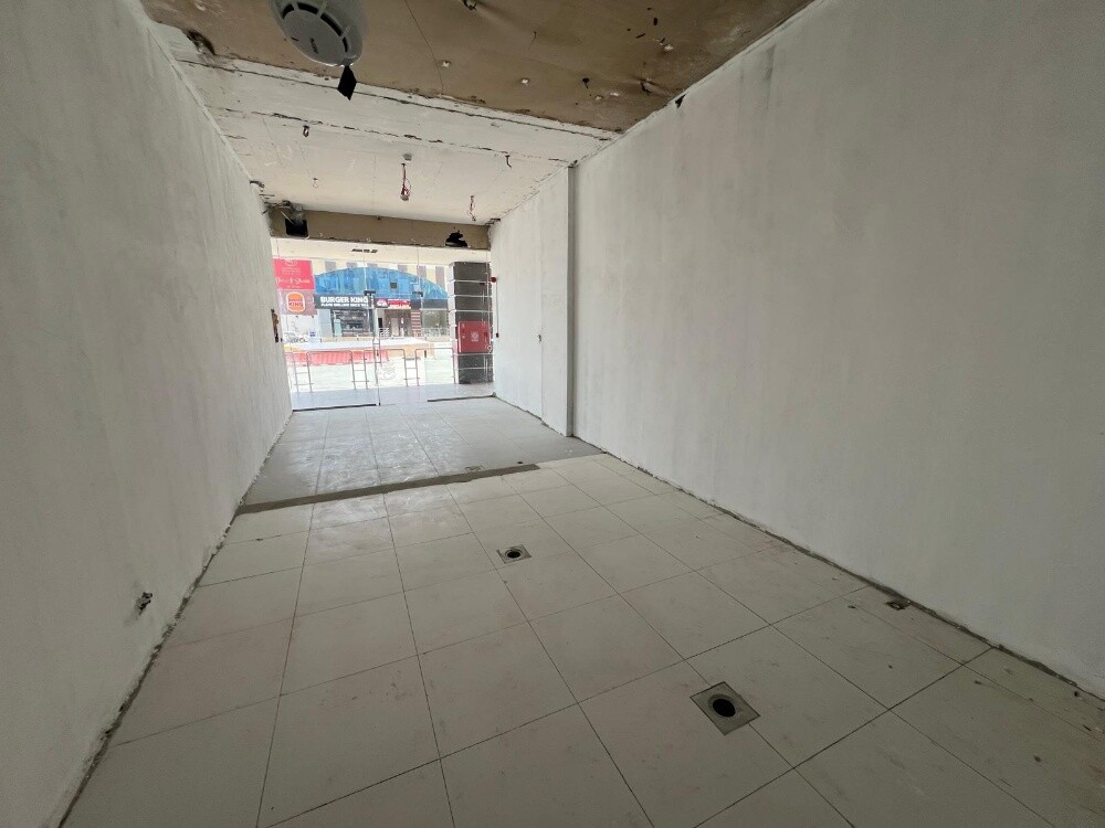Amazing Retail Shop for Lease - 3