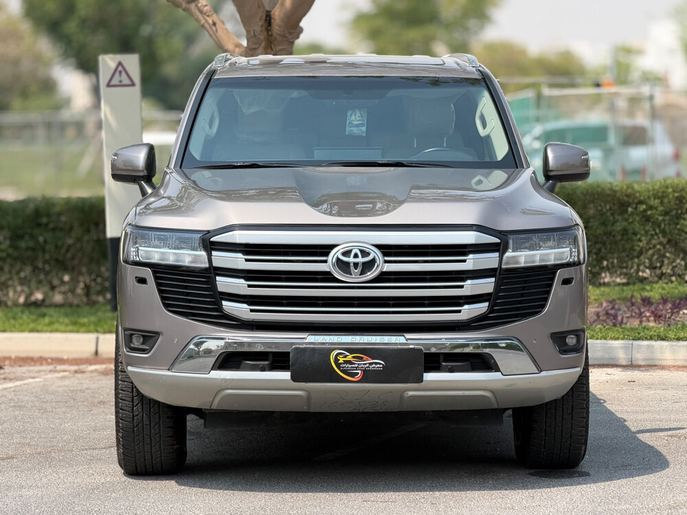 Toyota Land Cruiser GXR - 2
