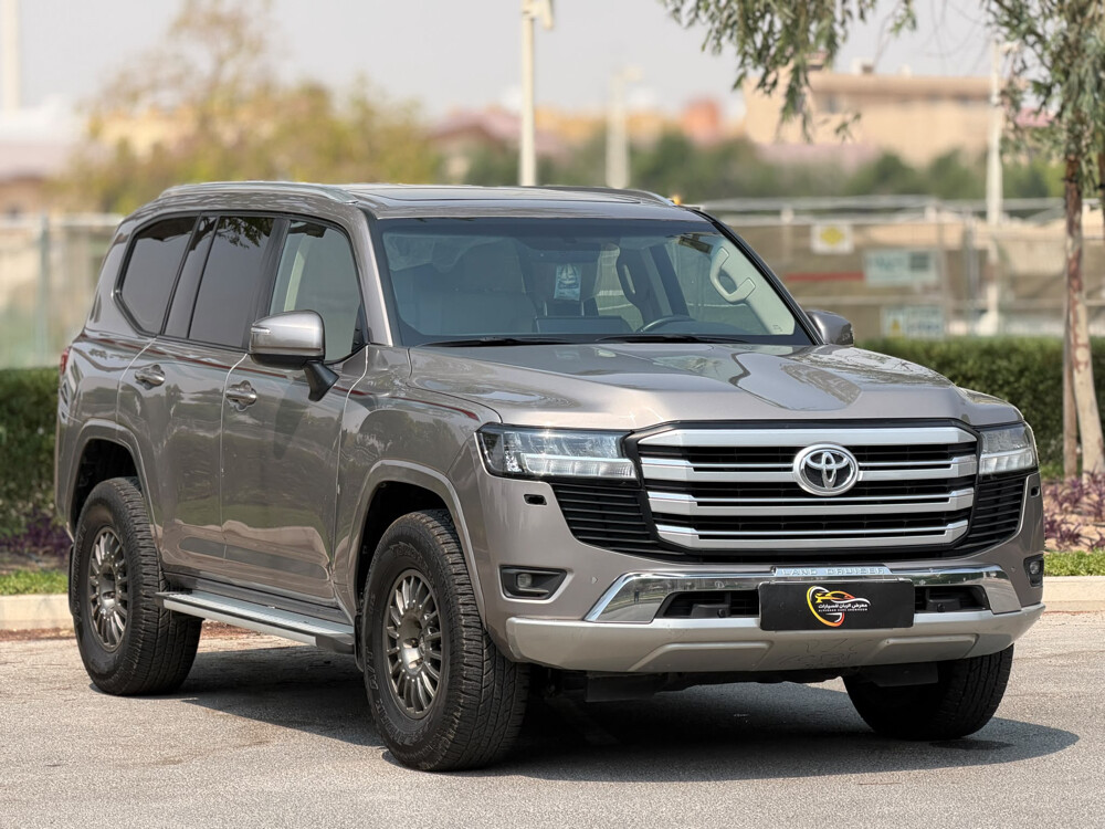Toyota Land Cruiser GXR - 3