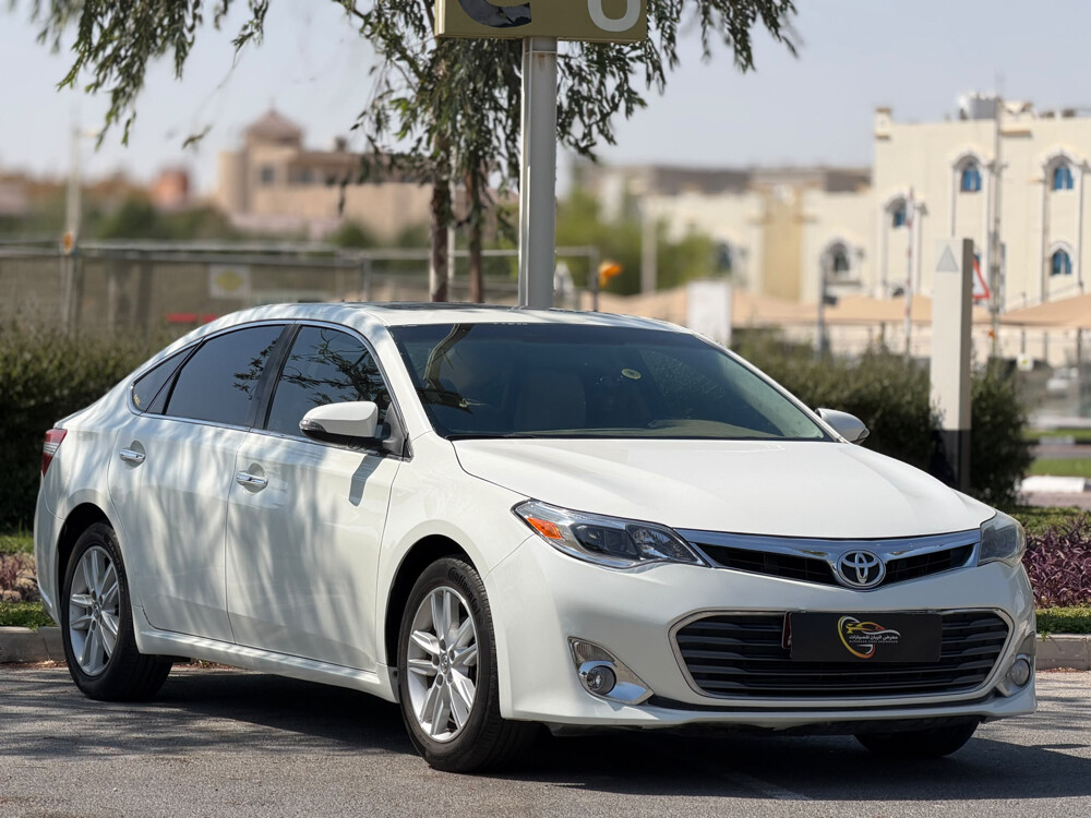 Toyota Avalon XLE - 3