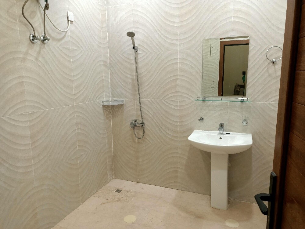 For rent: A furnished apartment - 10