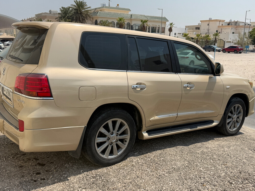 لكزس ال اكس 570 - 7