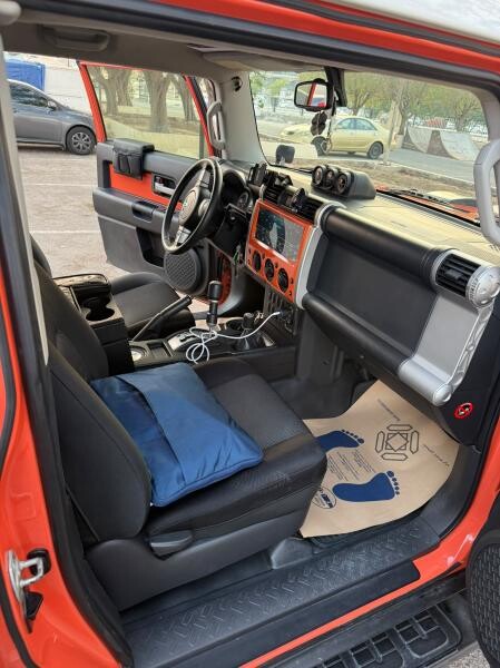 FJ - 2013 - Excellent Condition - 7