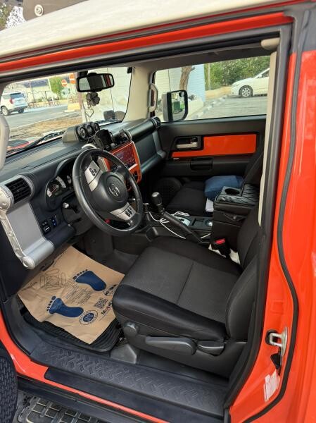 FJ - 2013 - Excellent Condition - 11