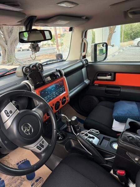 FJ - 2013 - Excellent Condition - 13