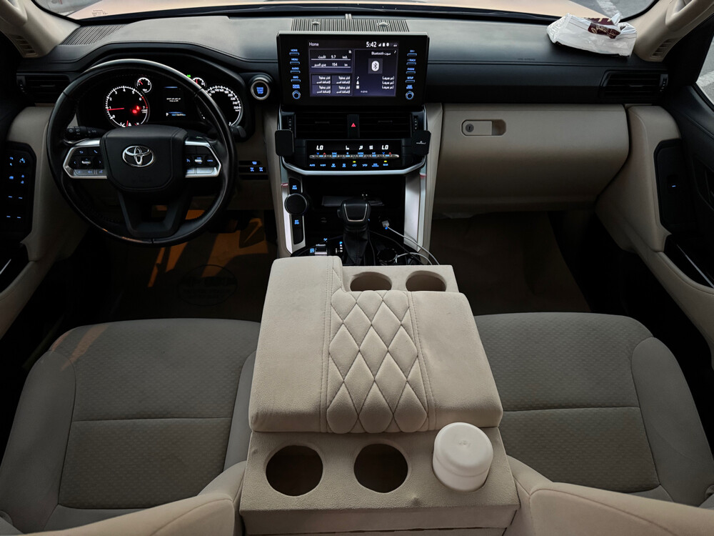 Land Cruiser - 6