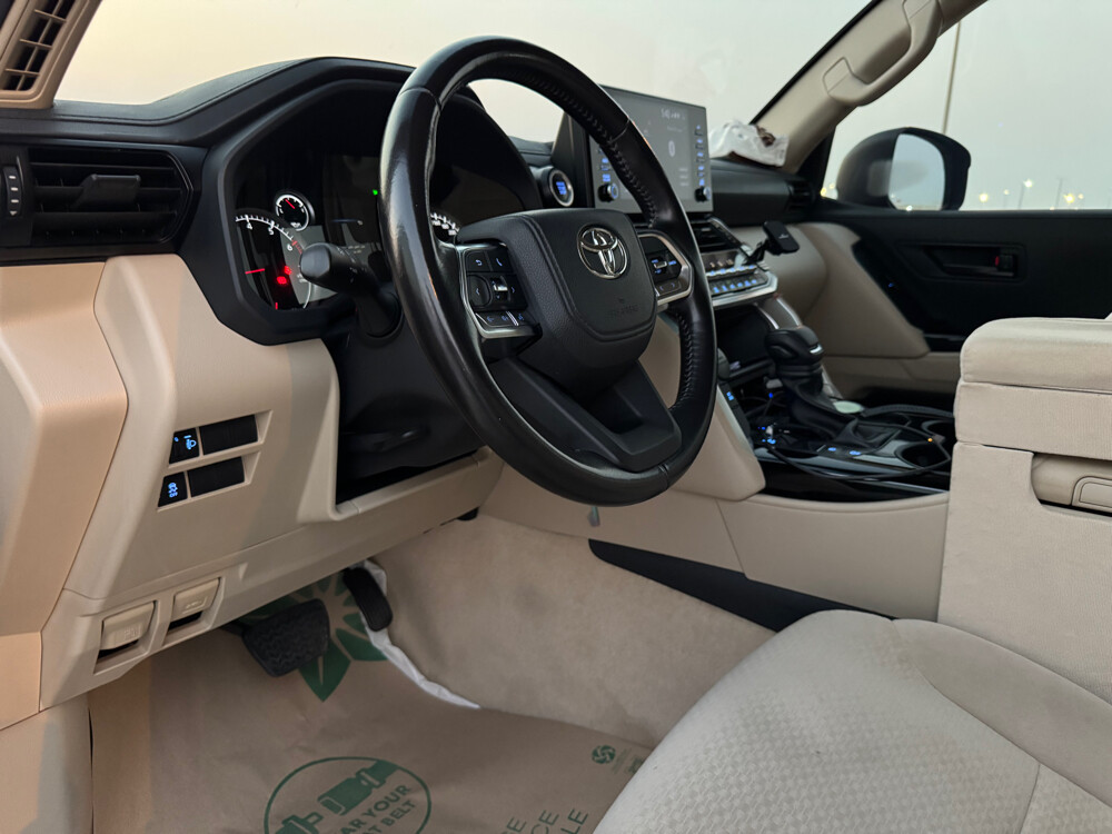 Land Cruiser - 7