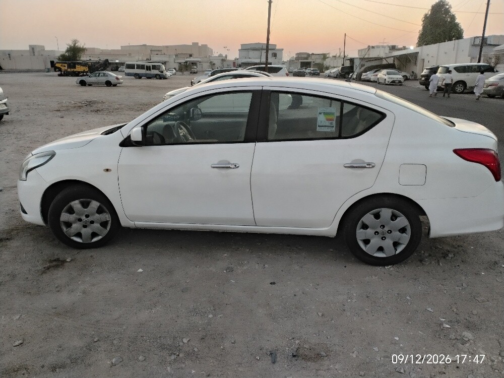 nissan sunny - 1
