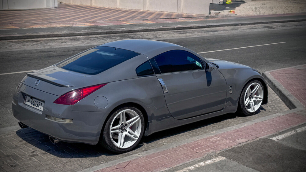 Nissan 350z - 6