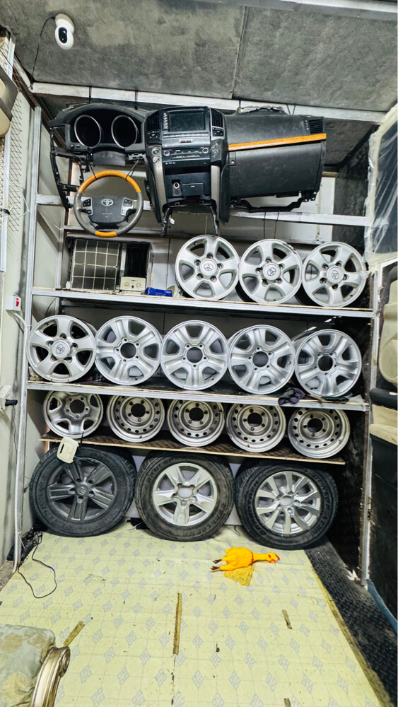 All parts available for land cruise - 6