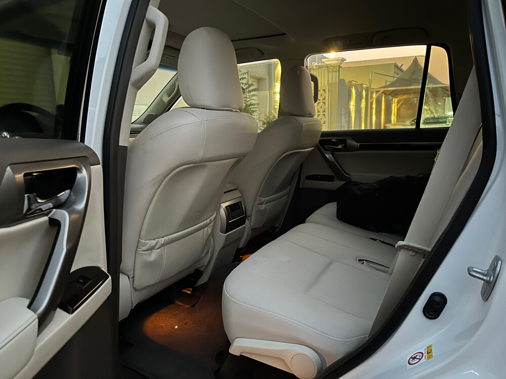 Lexus 2015 model gx 460 - 4