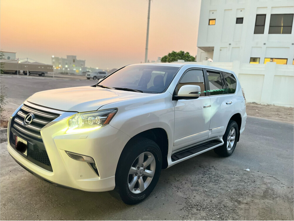 Lexus 2015 model gx 460 - 1