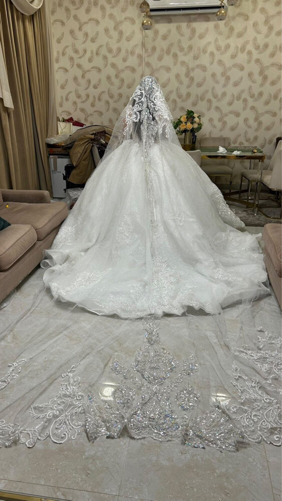 wedding dress medium - large - 3