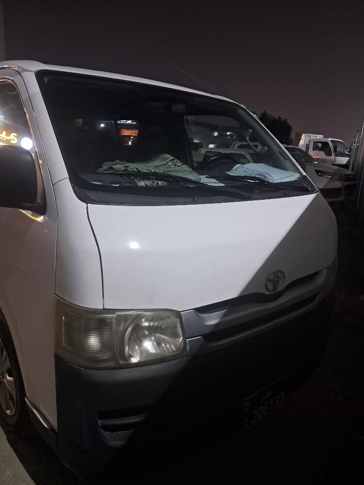TOYATA HIACE - 4