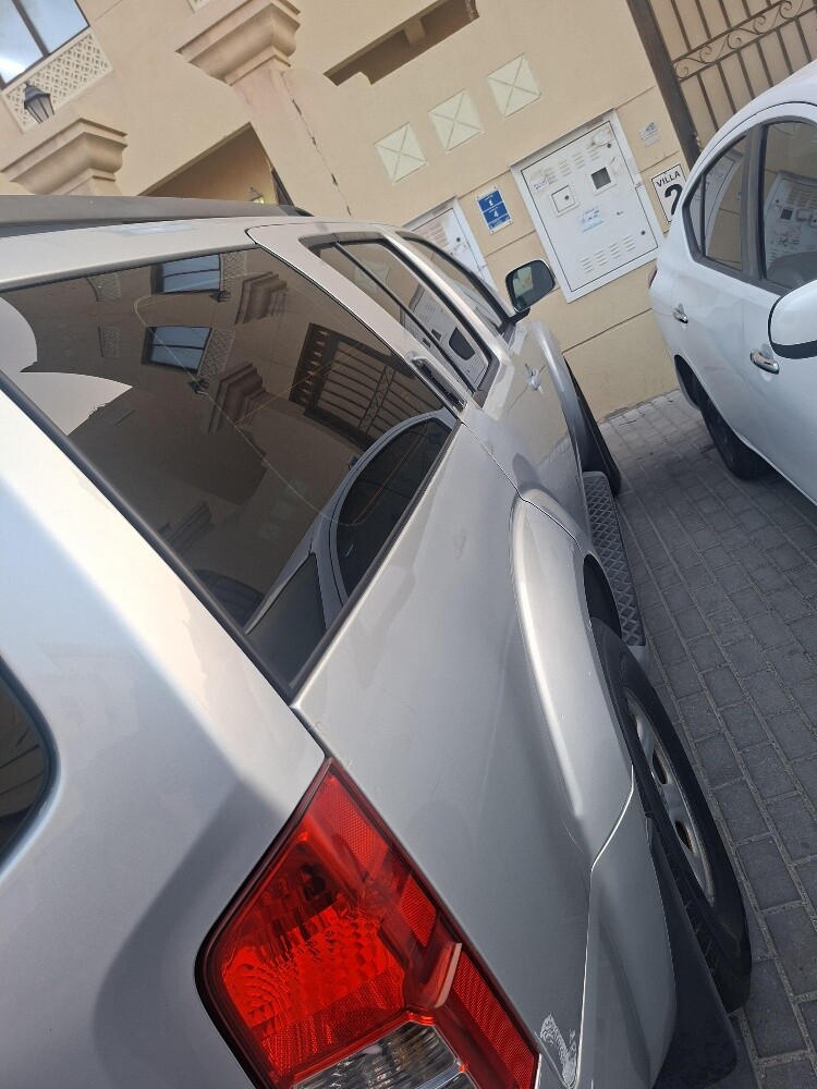 Nissan Pathfinder - 2