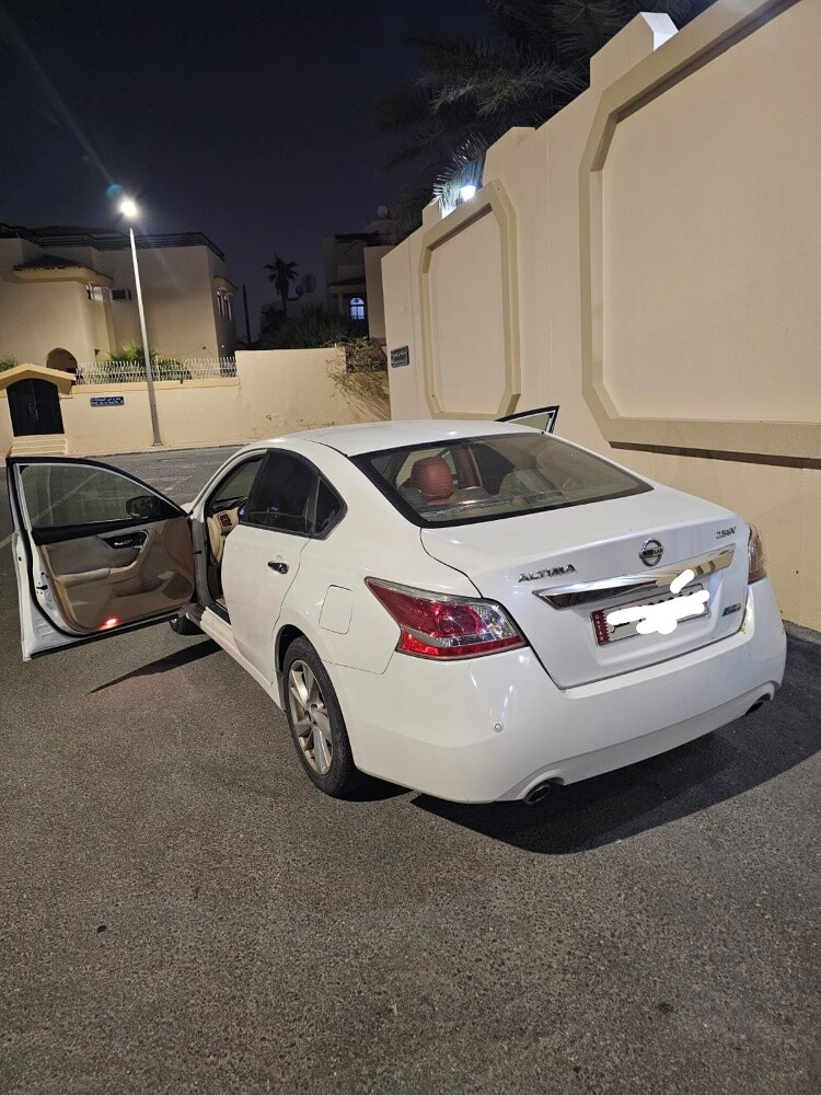nissan altima - 4