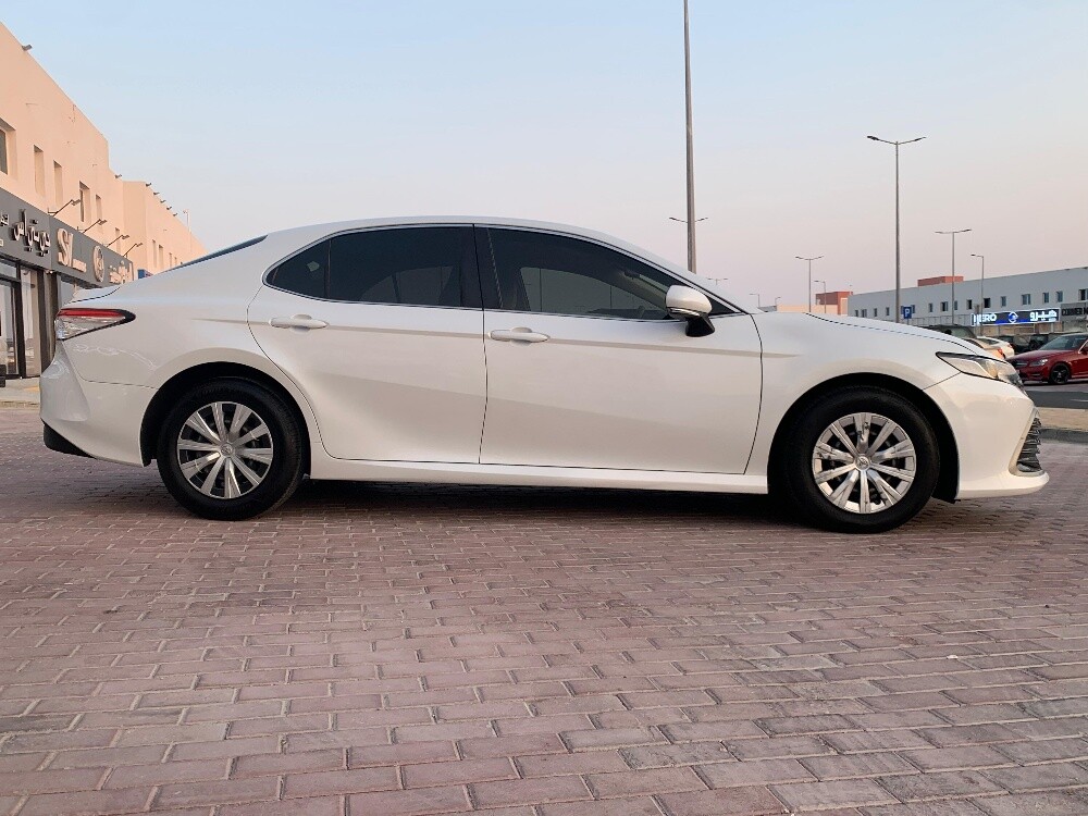 تويوتا كامري ال اي اتوماتيك سيدان - 8