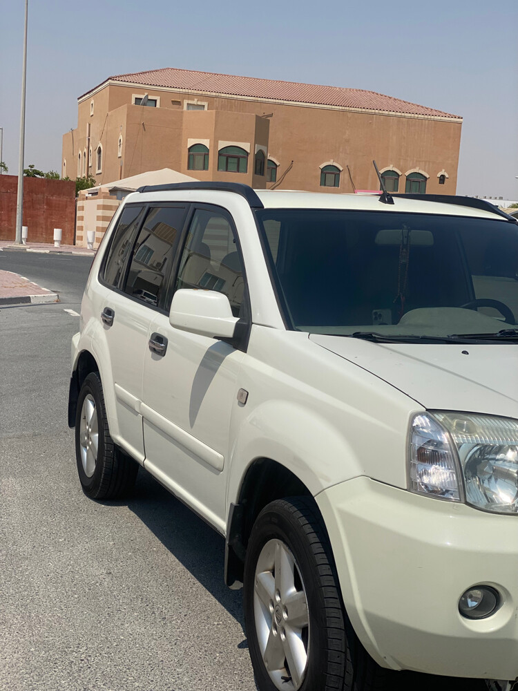 Nissan xtrail 2012 urgent sale - 1