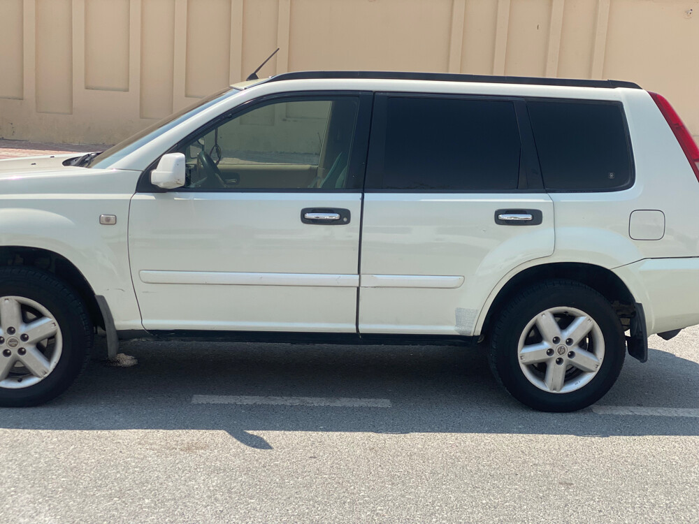 Nissan xtrail 2012 urgent sale - 9