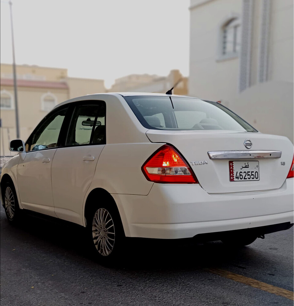 Nissan Tiida  - 5