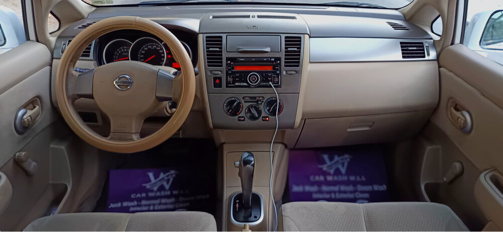 Nissan Tiida  - 7