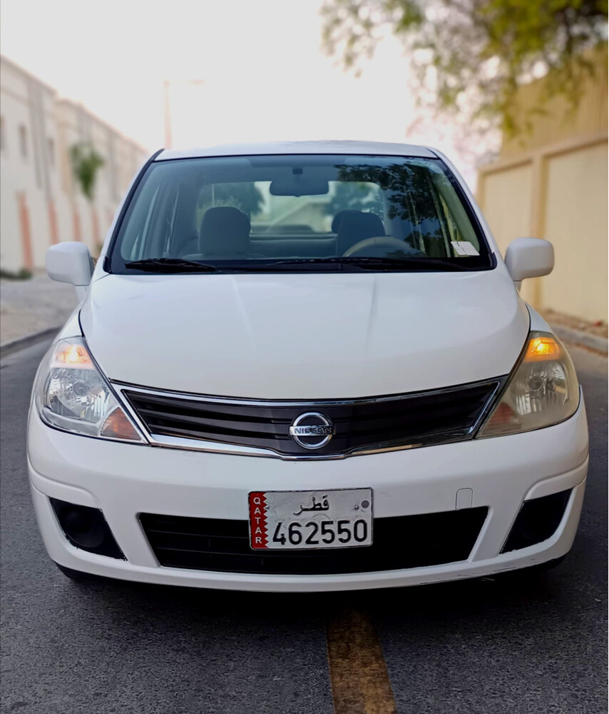 Nissan Tiida  - 1