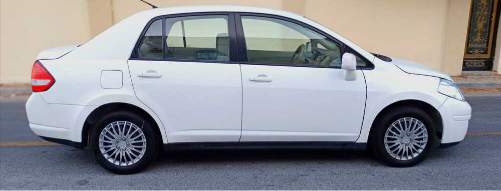 Nissan Tiida  - 3