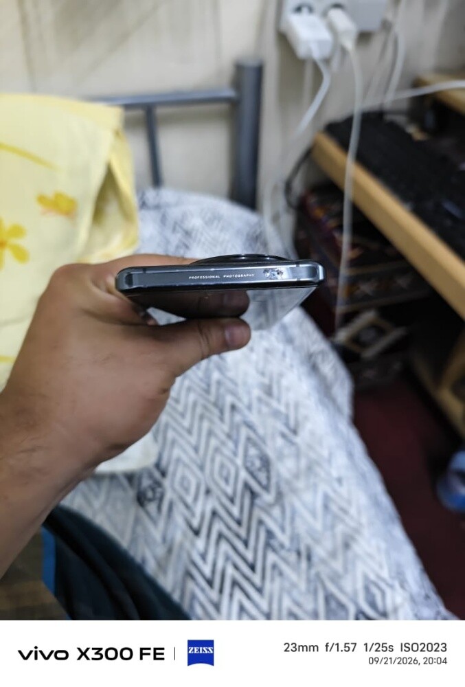 vivo x90 pro very good phone no any scratch nothing any prob - 3