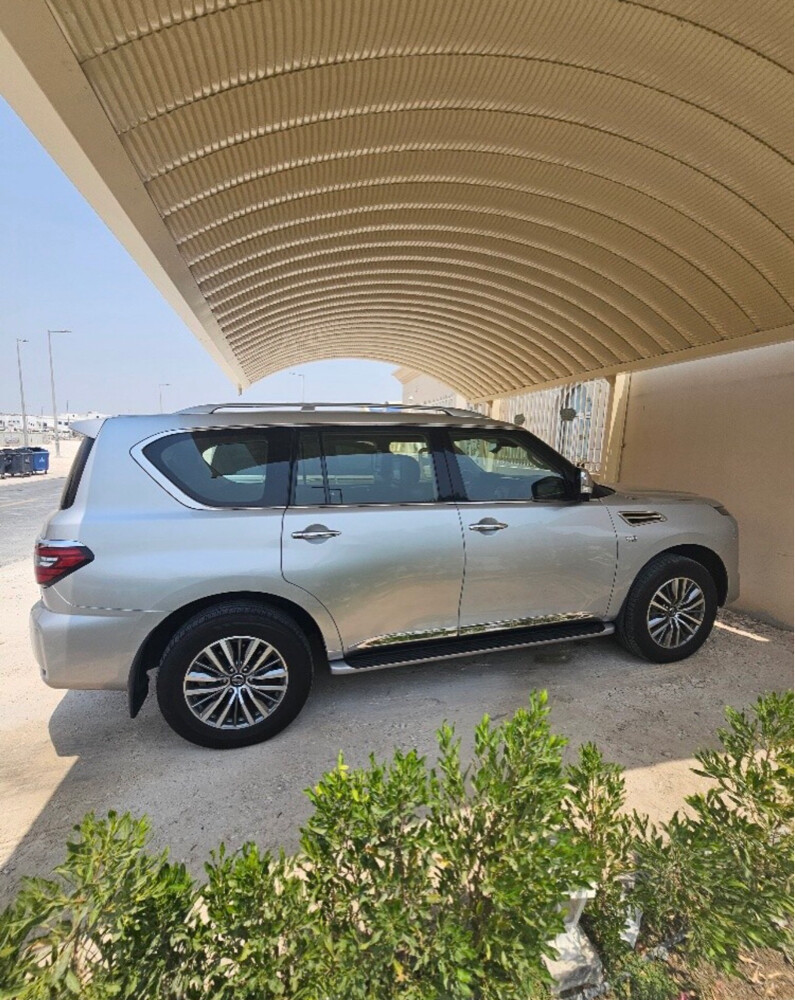 للبيع نيسان بترول بلاتينيوم - 1
