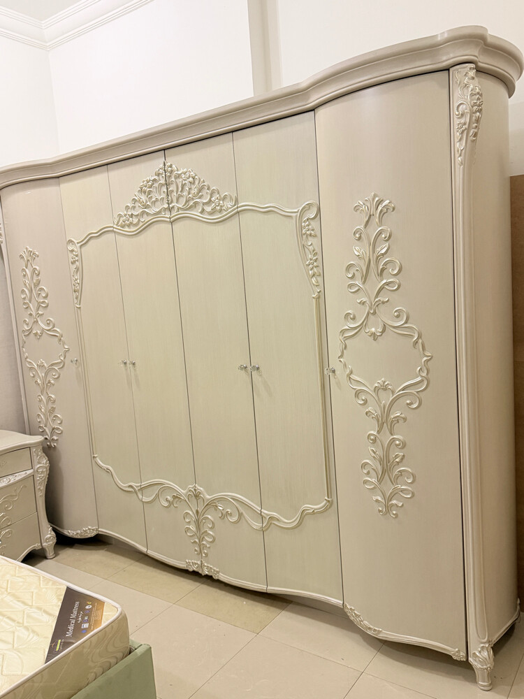 For Sale Luxury King Bedroom set - 7