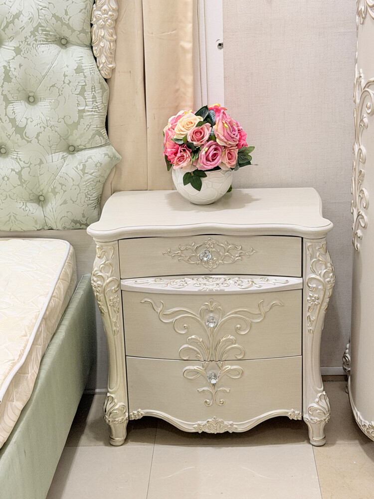 For Sale Luxury King Bedroom set - 6