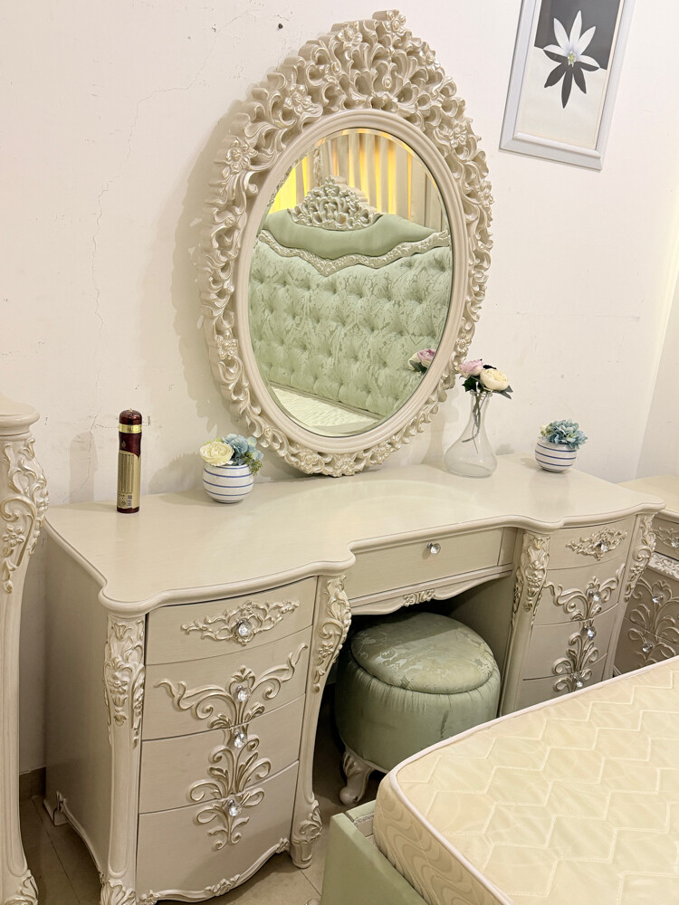 For Sale Luxury King Bedroom set - 2